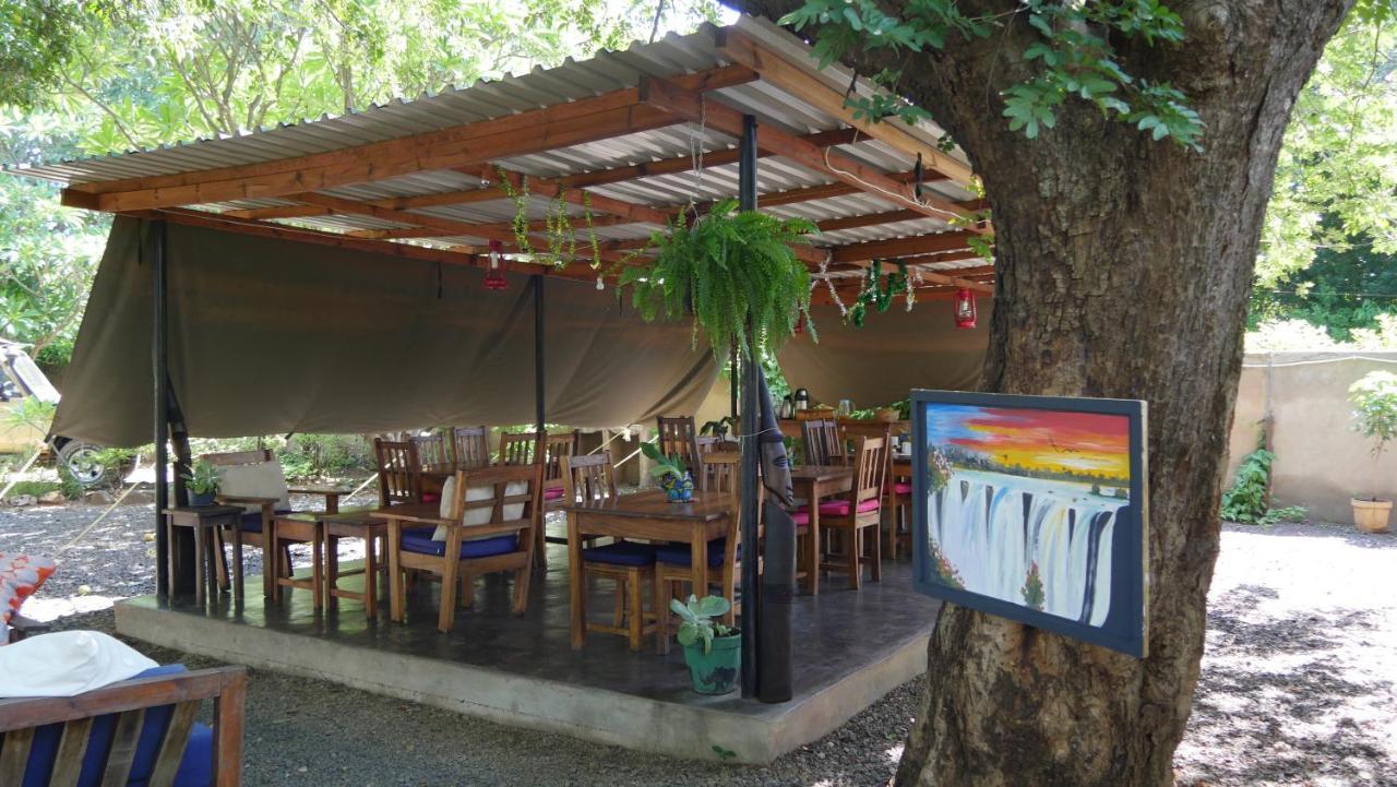 Kamunjila Lodge リビングストン エクステリア 写真