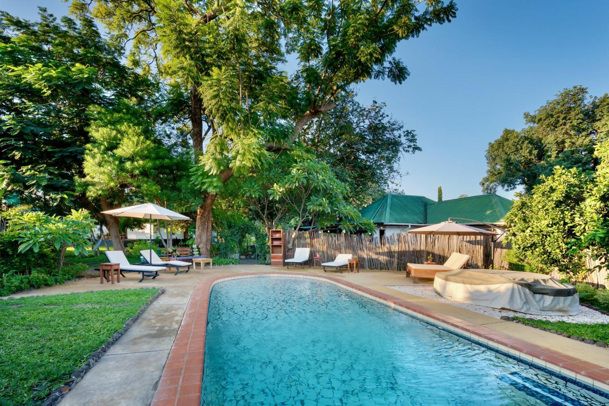 Kamunjila Lodge リビングストン エクステリア 写真