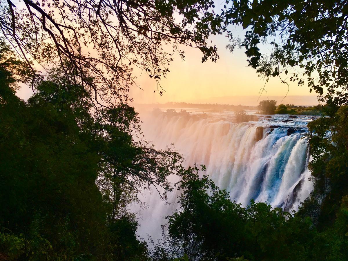 Kamunjila Lodge リビングストン エクステリア 写真
