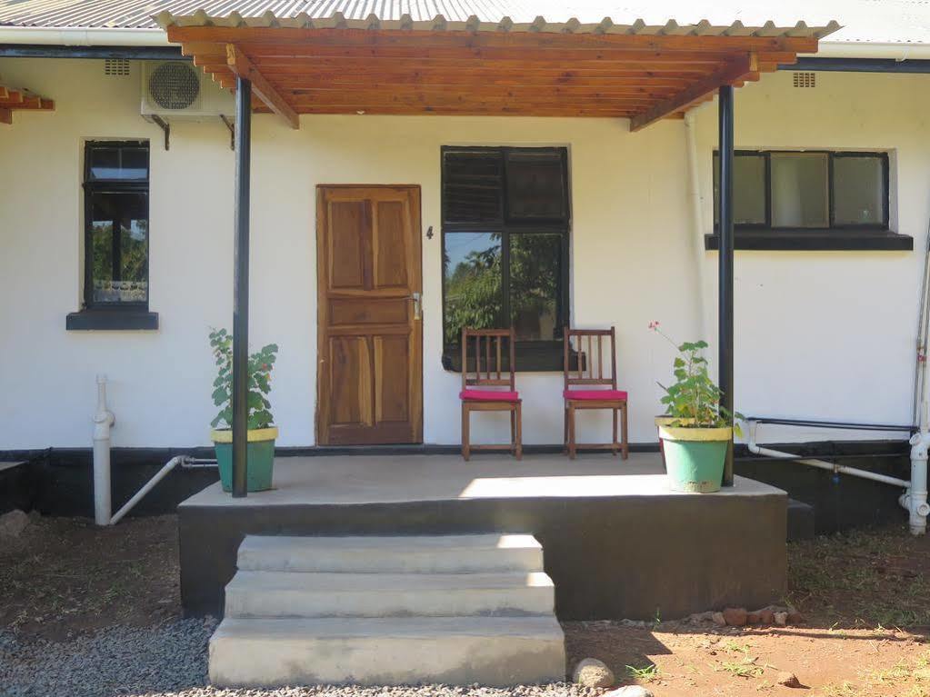 Kamunjila Lodge リビングストン エクステリア 写真