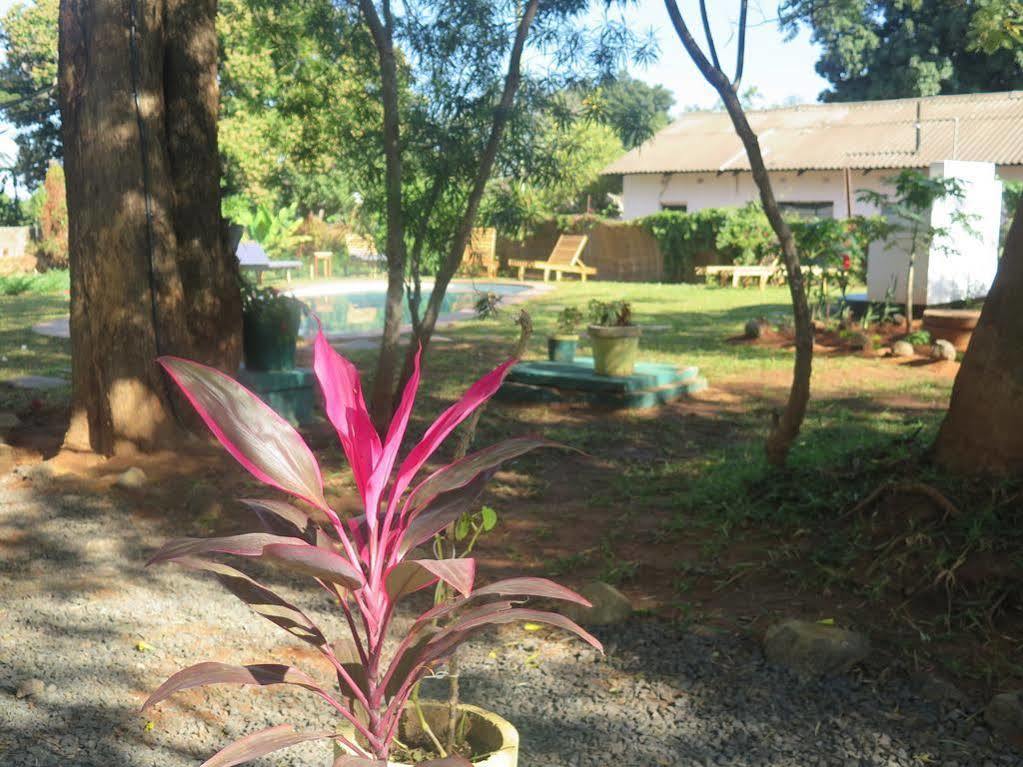 Kamunjila Lodge リビングストン エクステリア 写真